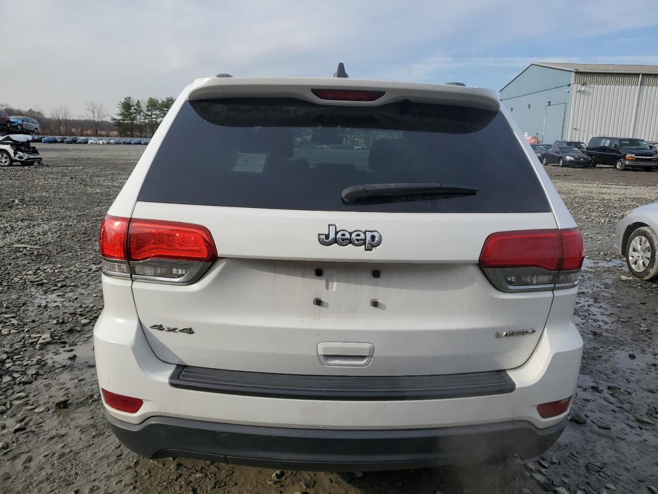 2014 Jeep Grand Cherokee Laredo - Image 6
