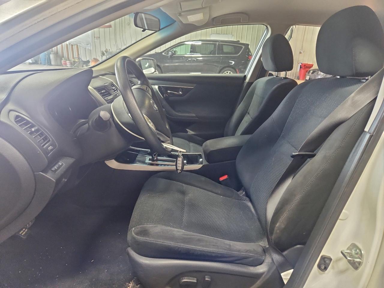 2014 Nissan Altima 2.5 - Image 7