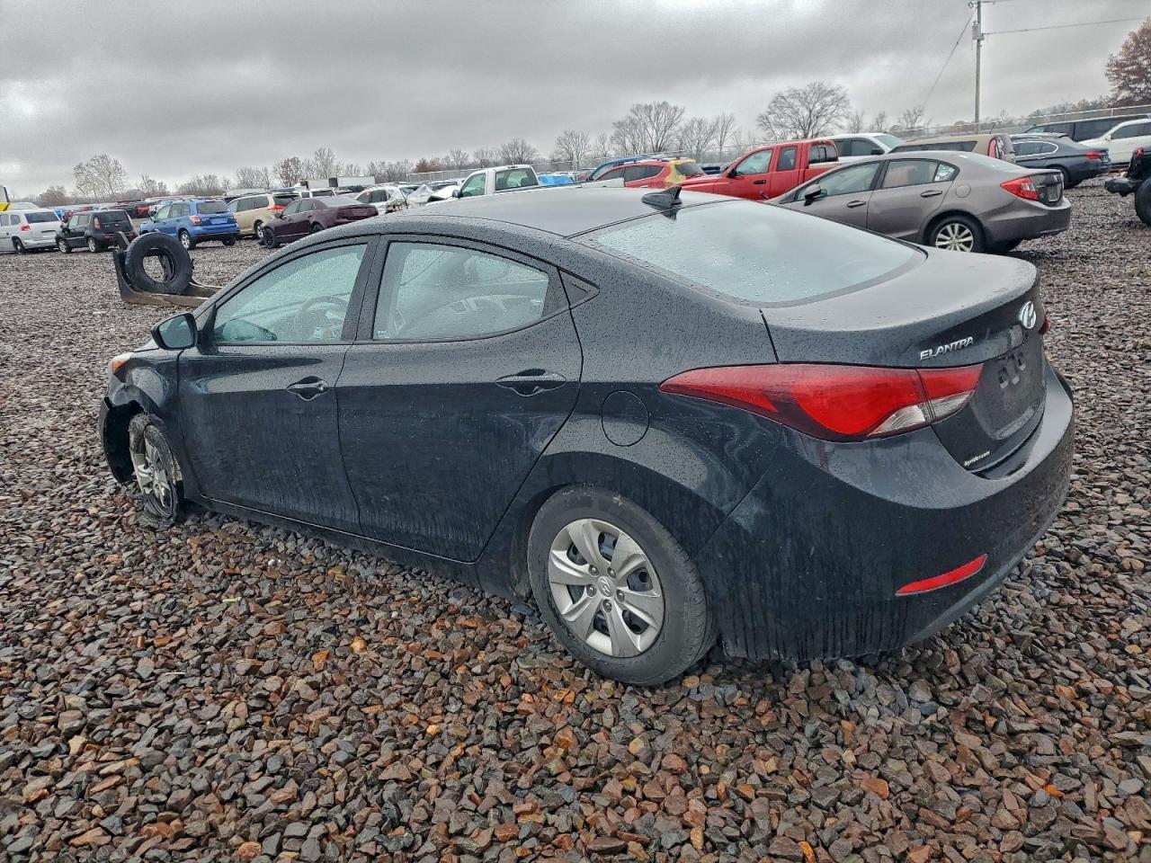 2016 Hyundai Elantra Se - Image 2