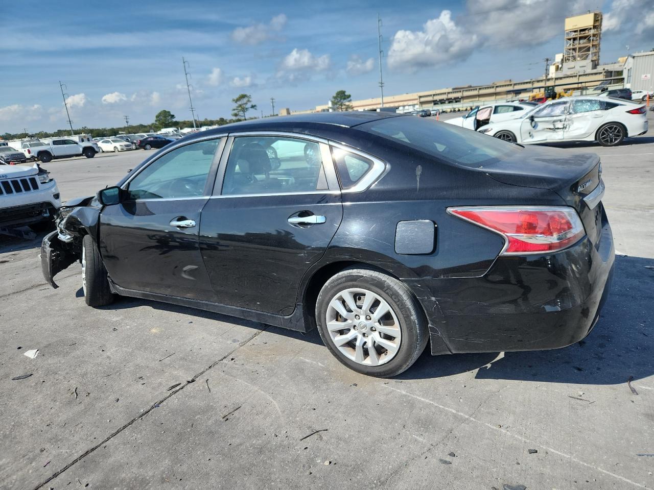 2014 Nissan Altima 2.5 - Image 2
