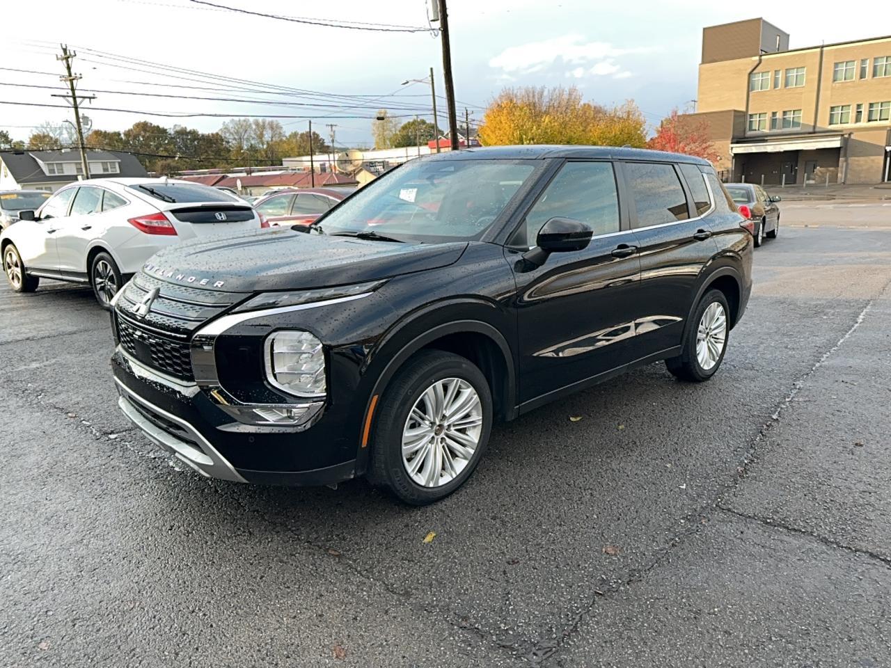 2023 Mitsubishi Outlander Se - Фото 2