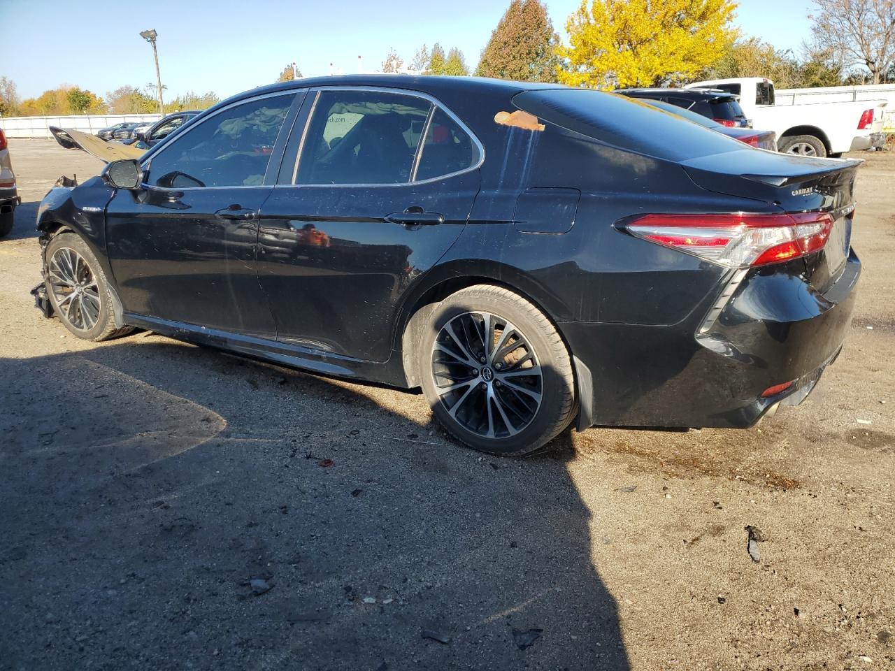 2018 Toyota Camry Hybrid - Image 2