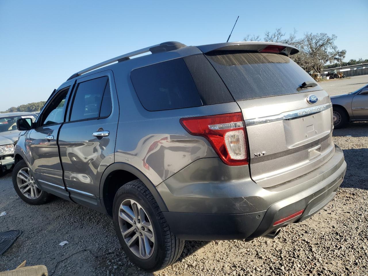 2014 Ford Explorer Xlt - Фото 2