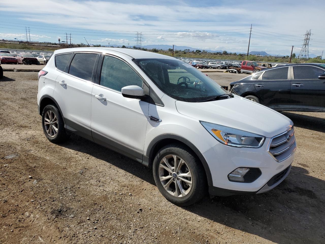 2017 Ford Escape Se - Фото 4