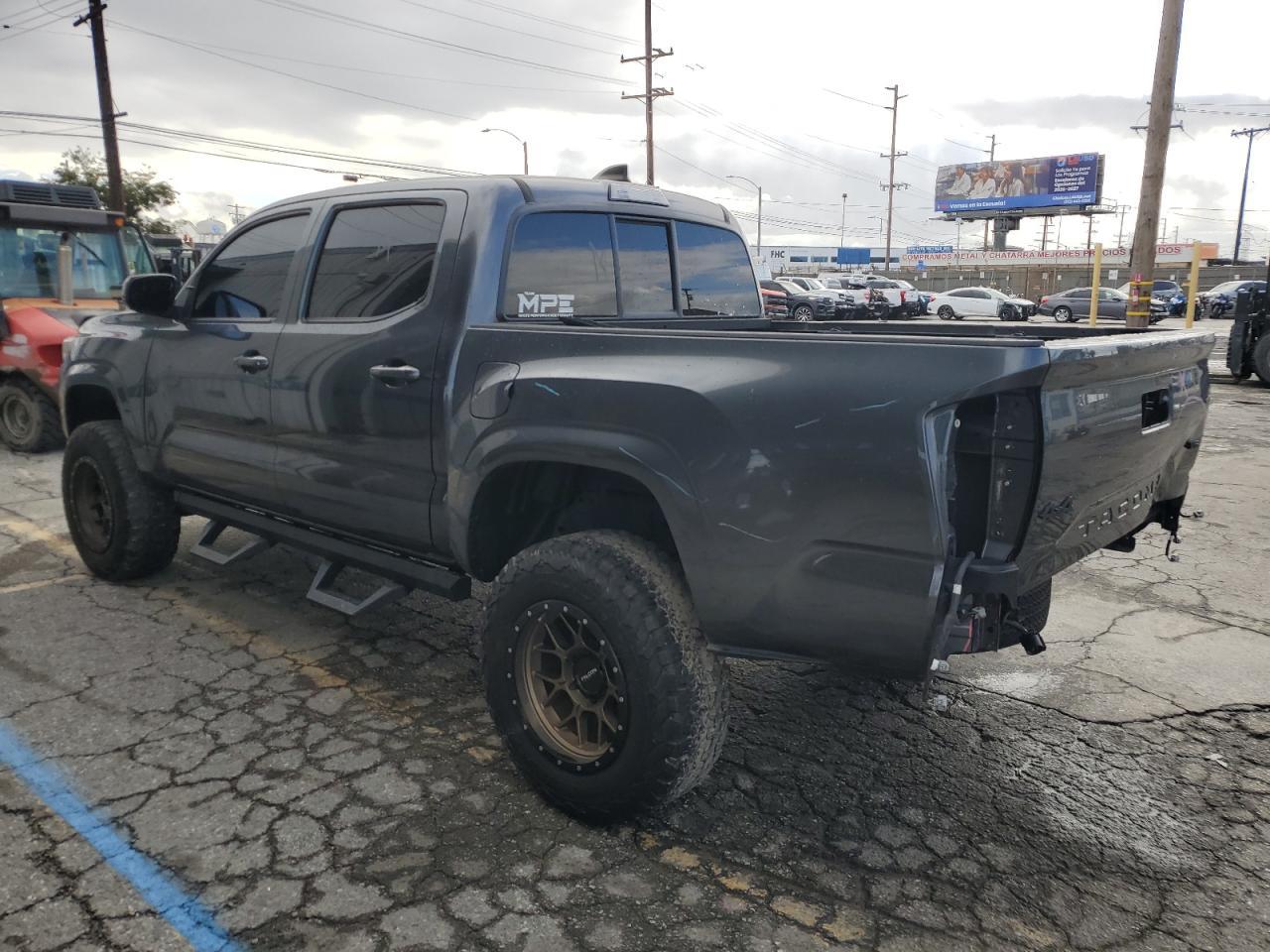 2023 Toyota Tacoma Double Cab - Фото 2