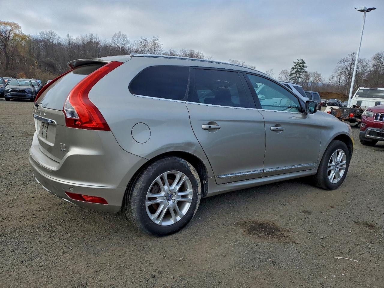 2016 Volvo Xc60 T5 Premier - Image 3