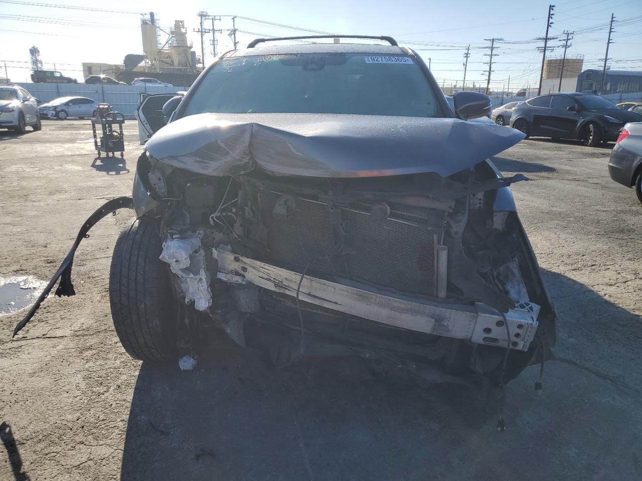 2018 Toyt Highlander - Image 5