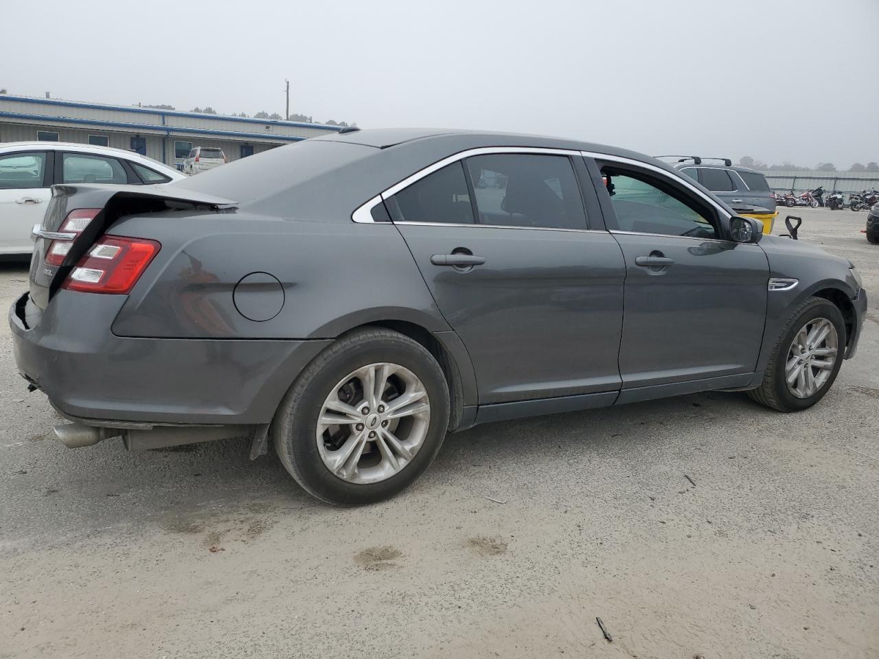 2015 Ford Taurus Sel - Image 3