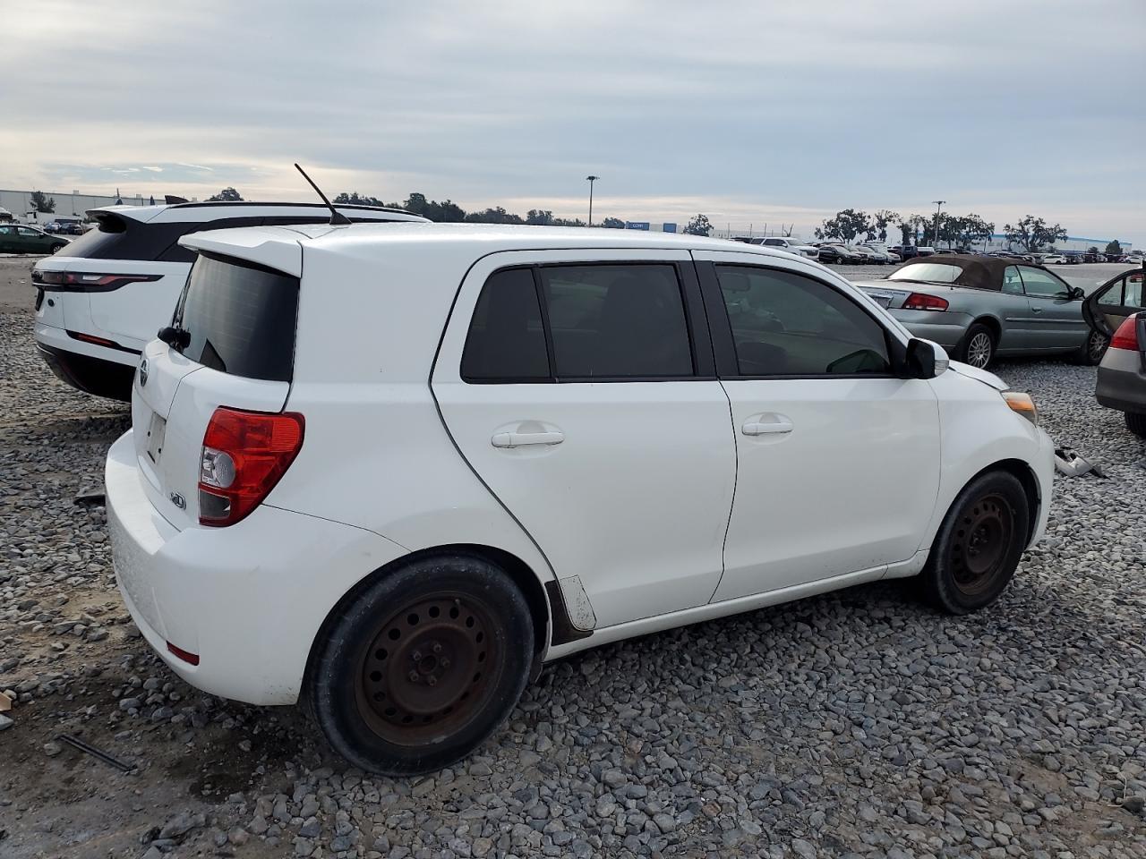 2014 Scion Xd - Фото 3