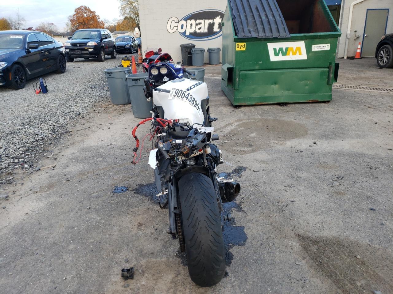 2017 Yamaha Fz09 - Image 4