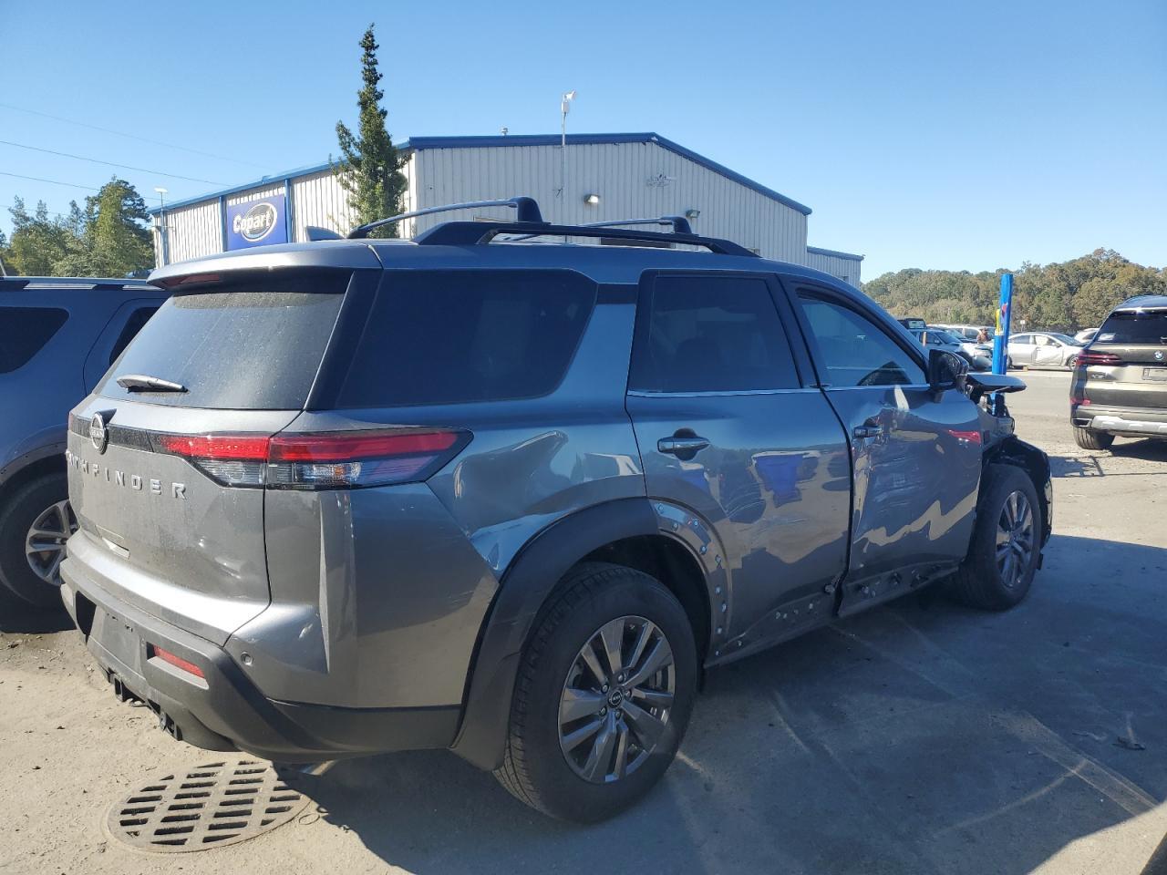 2025 Nissan Pathfinder Sv - Фото 3