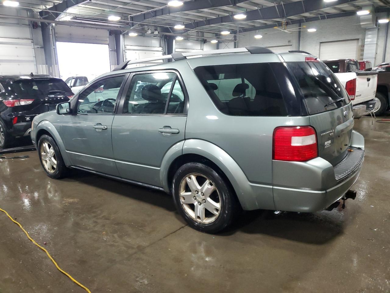 2005 Ford Freestyle Limited - Image 2