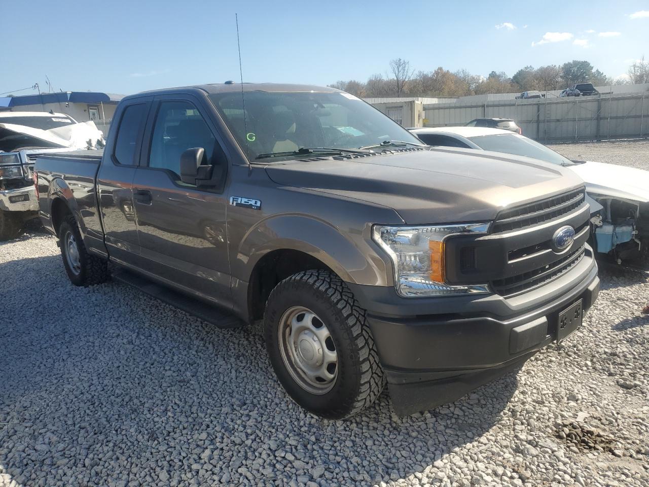 2019 Ford F150 Super Cab - Image 4