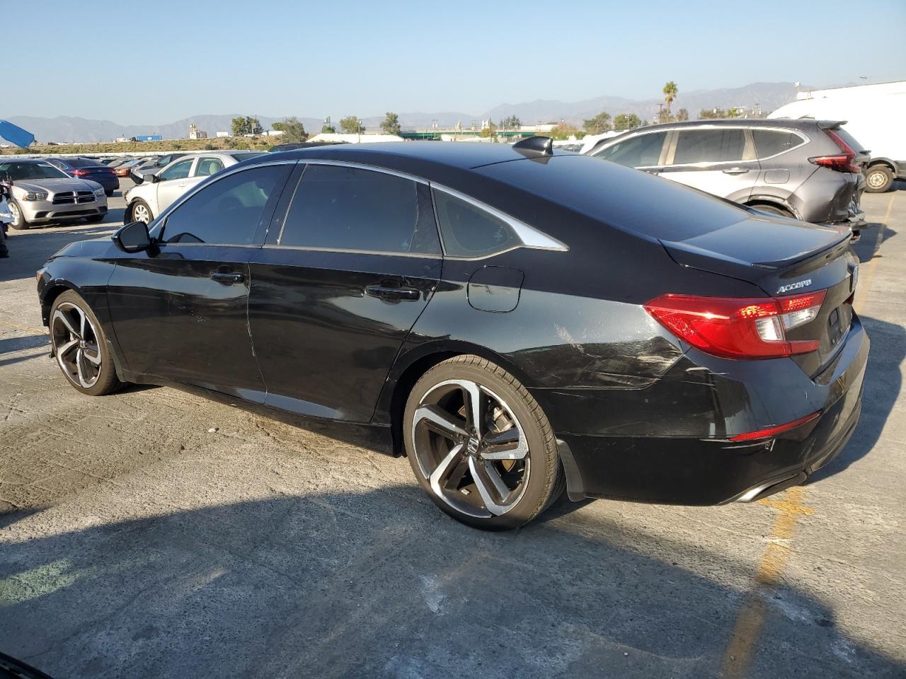 2022 Honda Accord Sport - Фото 2