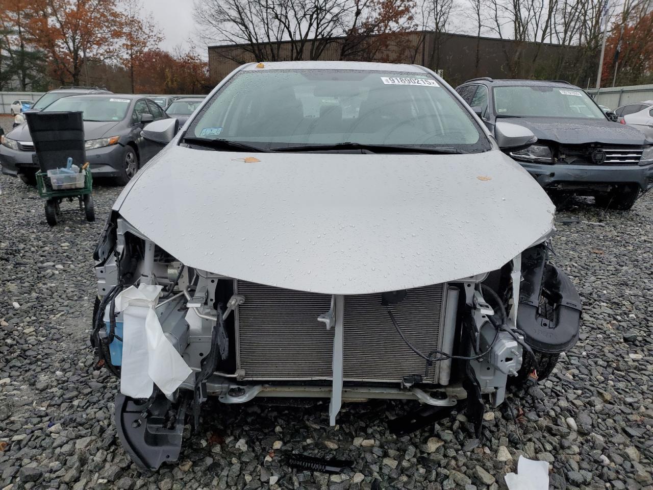 2016 Toyota Corolla S Plus - Фото 5