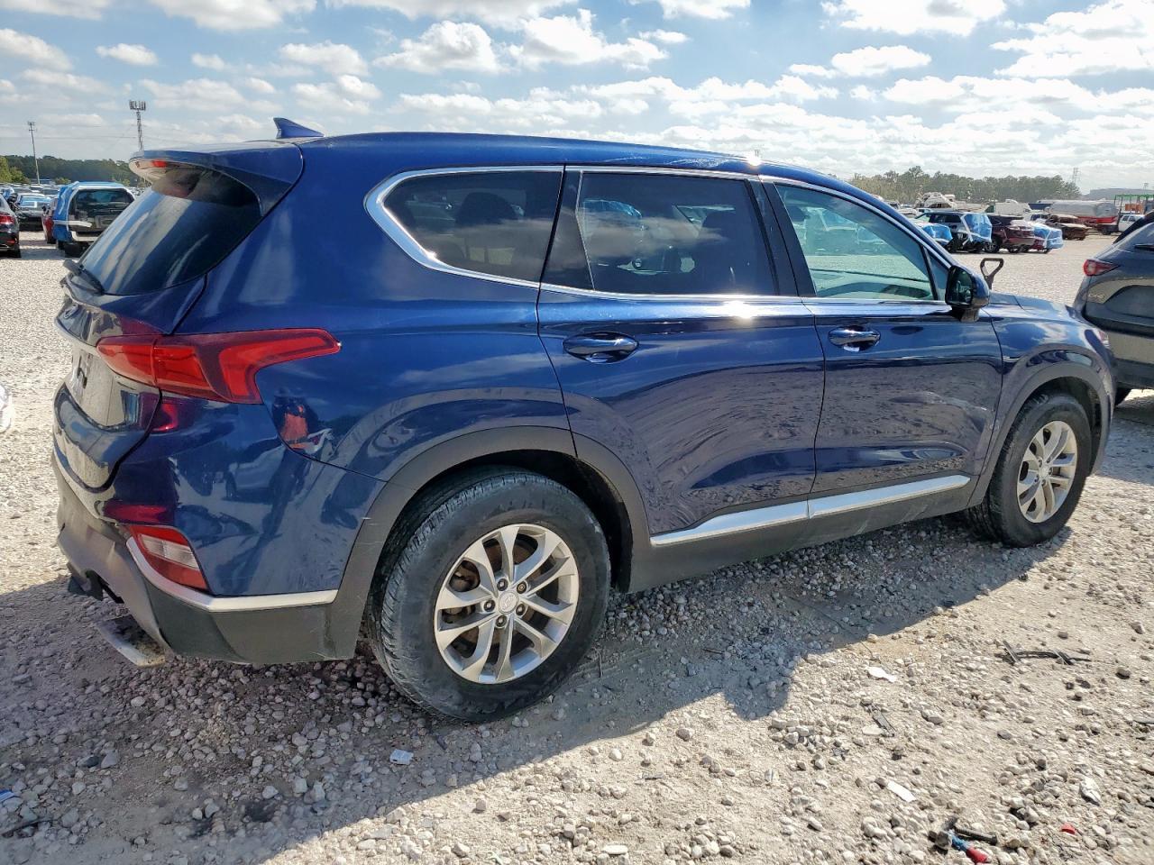 2020 Hyundai Santa Fe Sel - Фото 3
