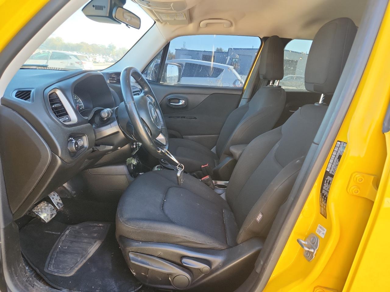 2016 Jeep Renegade Latitude - Image 7