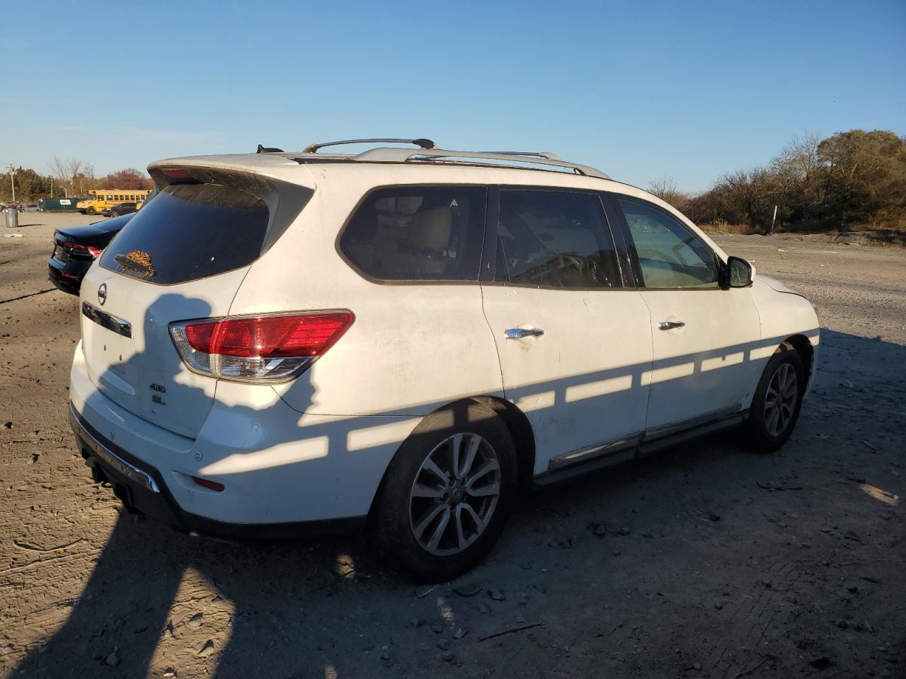 2015 Nissan Pathfinder S - Фото 3