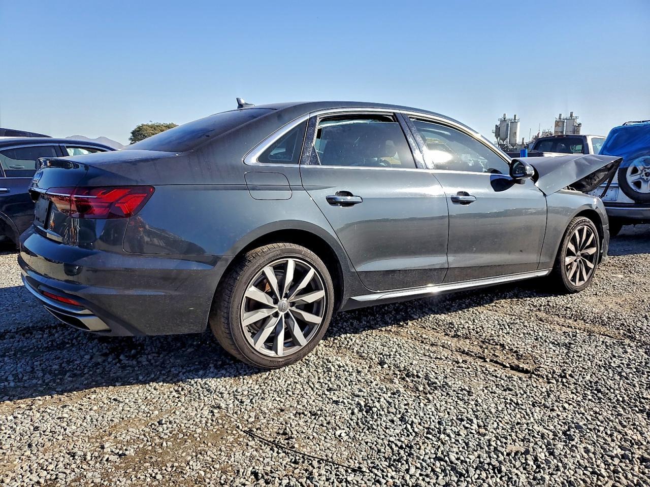 2020 Audi A4 Premium Plus - Фото 3