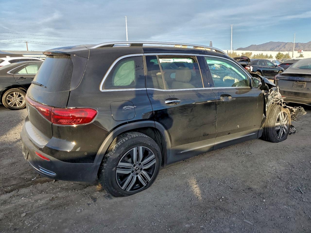 2024 Mercedes-Benz Eqb 250+ - Image 3