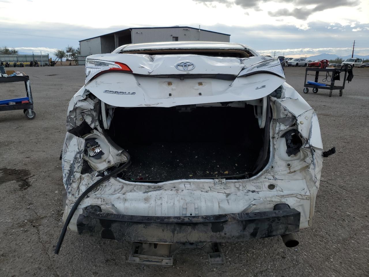 2014 Toyota Corolla L - Image 6