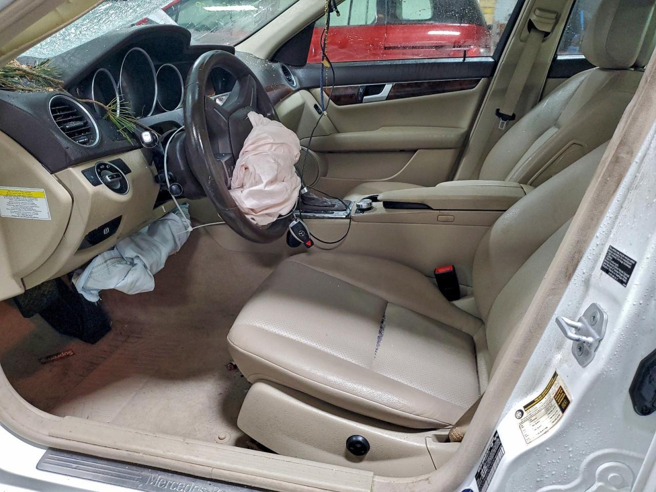 2013 Mercedes-Benz C 300 4Matic - Фото 7