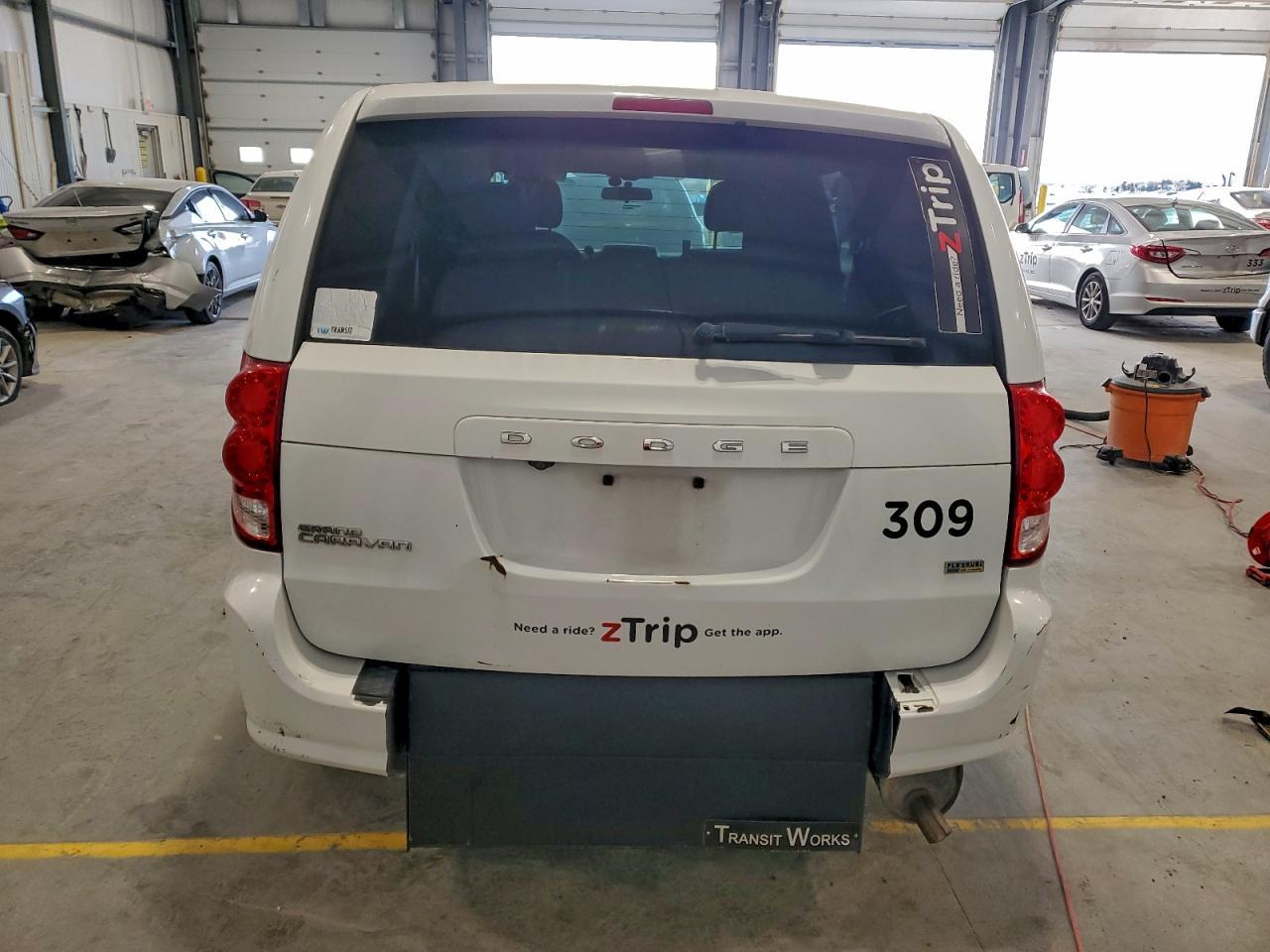 2017 Dodge Grand Caravan Se - Фото 6