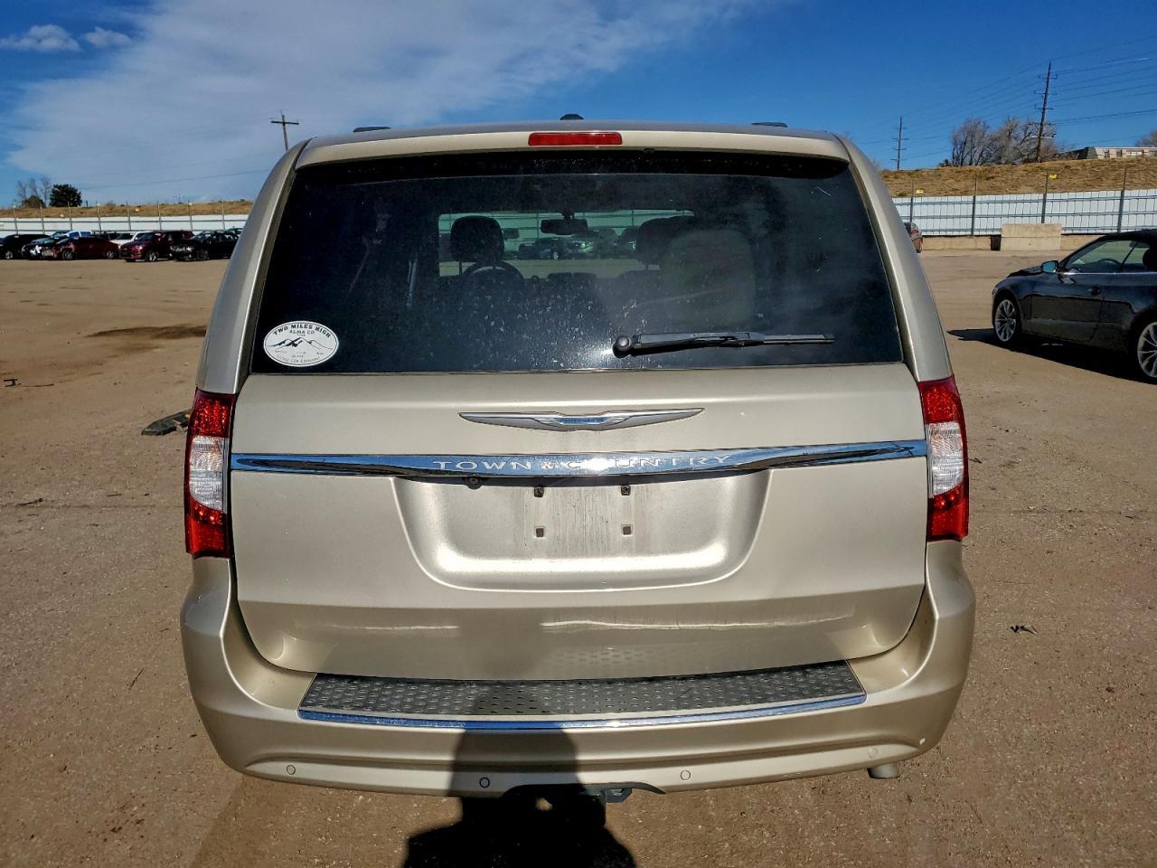 2015 Chrysler Town & Country Touring L - Фото 6