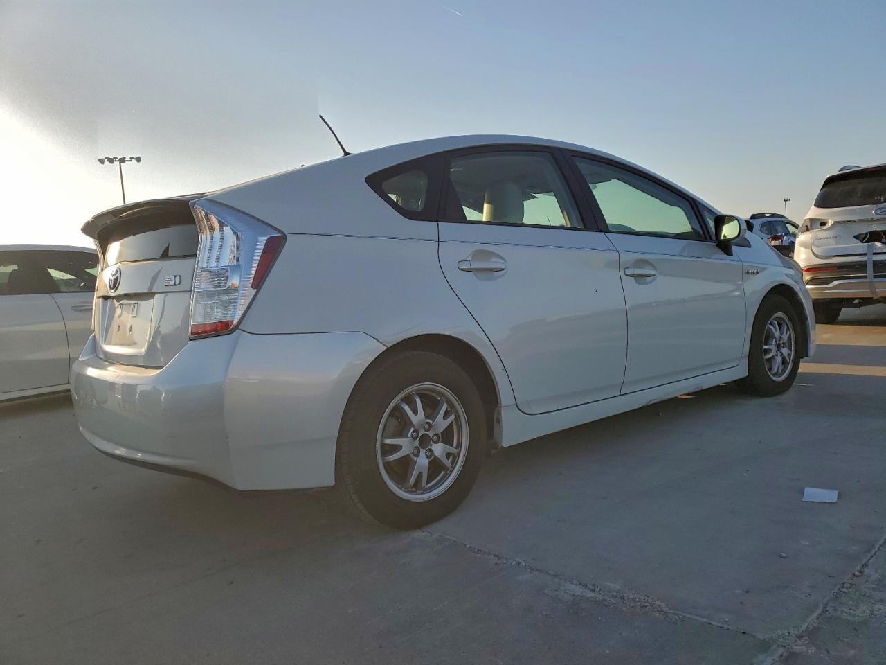 2010 Toyota Prius - Image 3