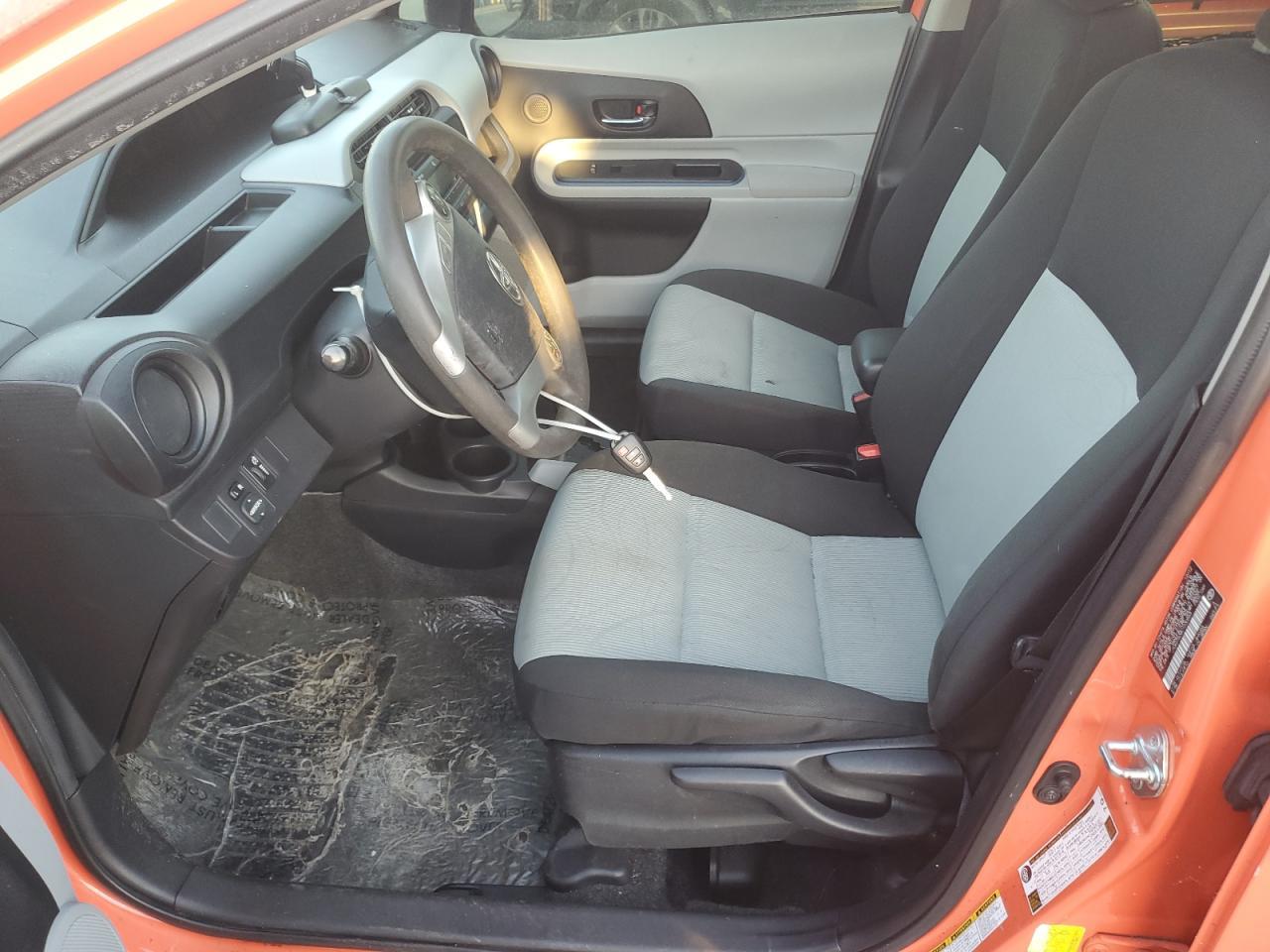 2012 Toyota Prius C - Image 7