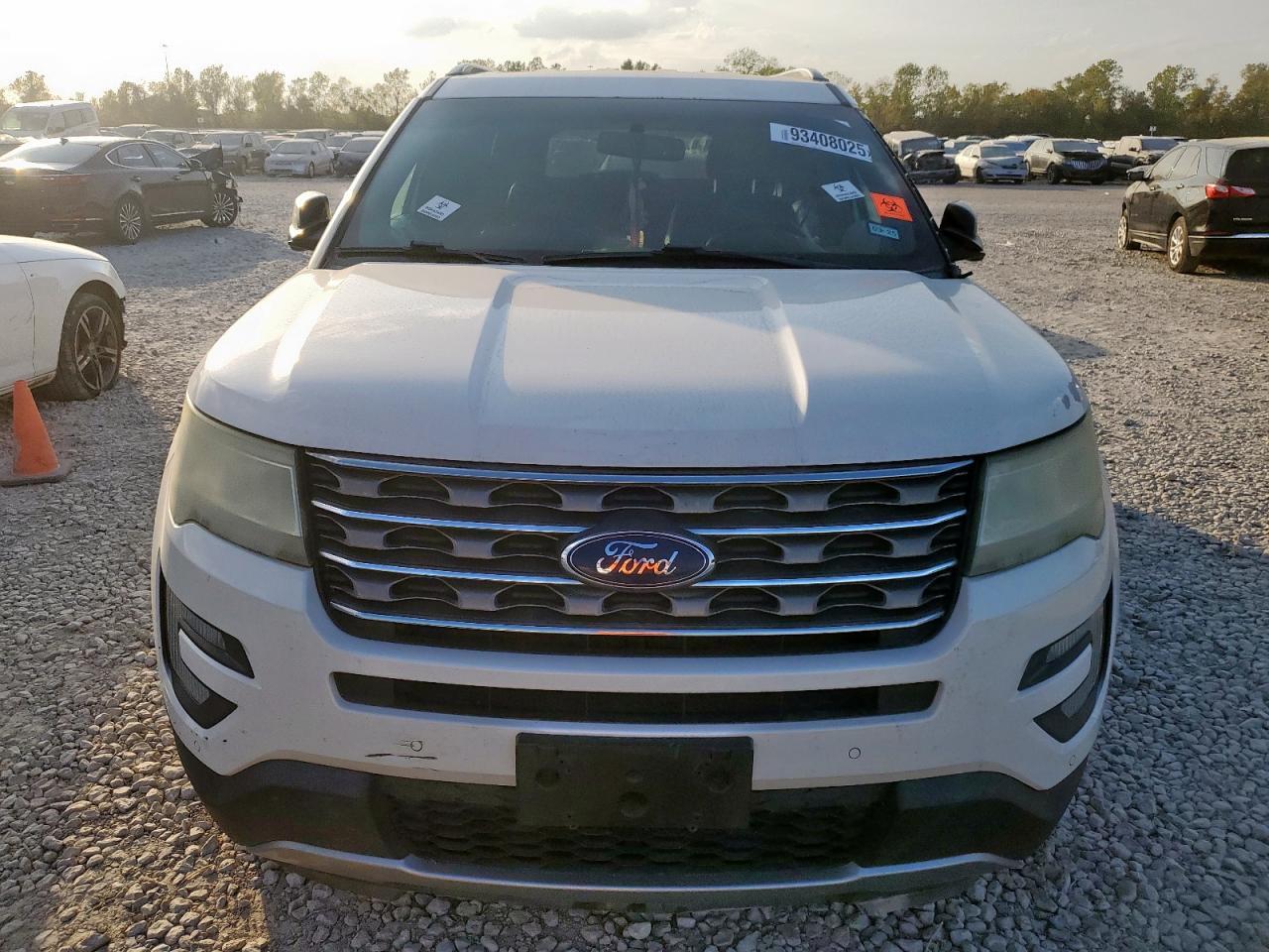 2016 Ford Explorer Xlt - Фото 5