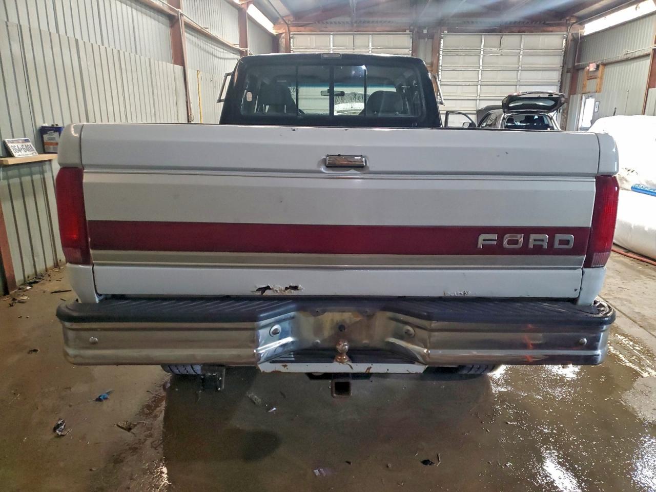 1992 Ford F350 - Image 6