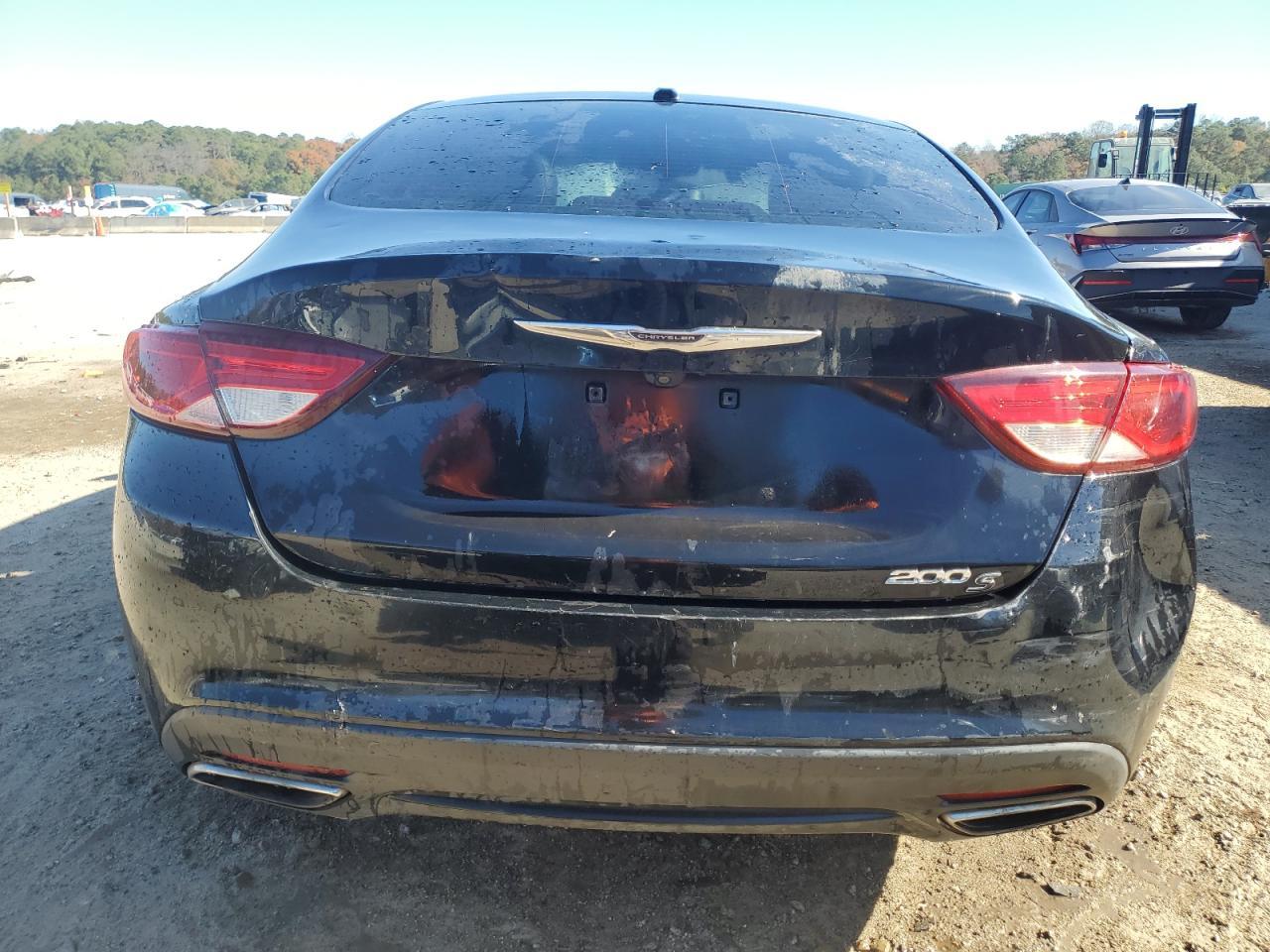2016 Chrysler 200 S - Фото 6