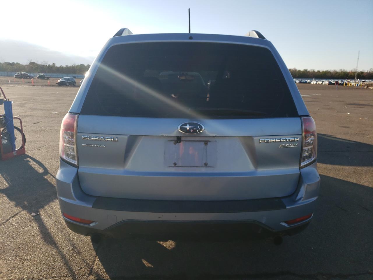 2011 Subaru Forester 2.5X - Фото 6