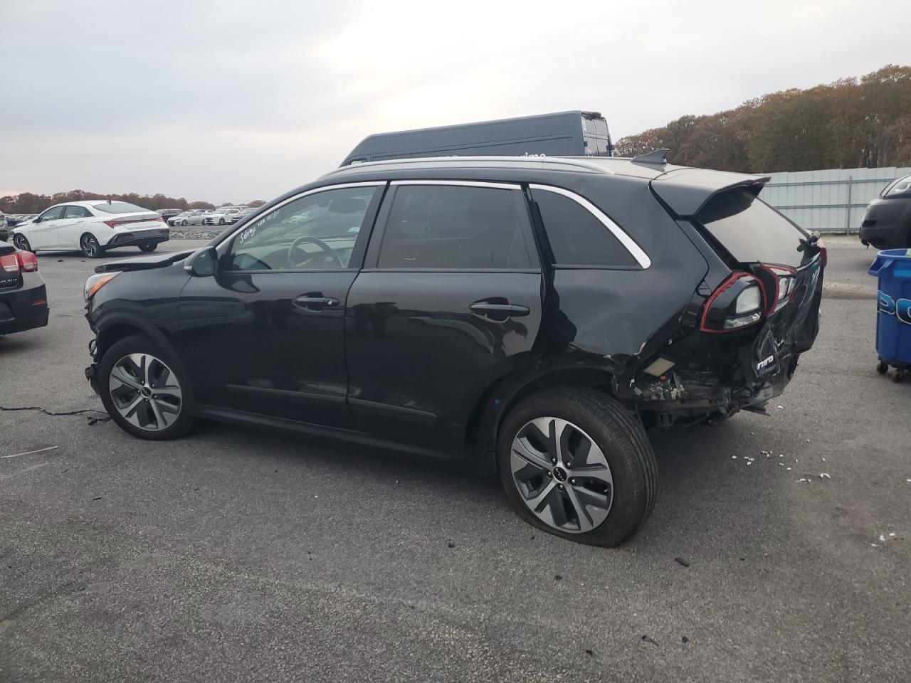 2022 Kia Niro S - Фото 2