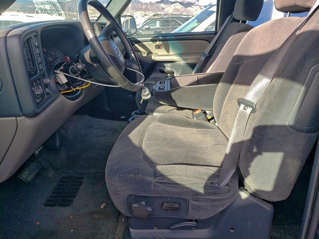 2002 Chevrolet Tahoe K1500 - Фото 7