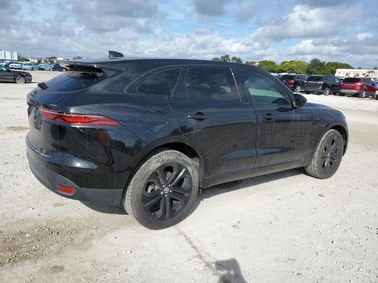 2024 Jaguar F-Pace R-Dynamic S - Фото 3
