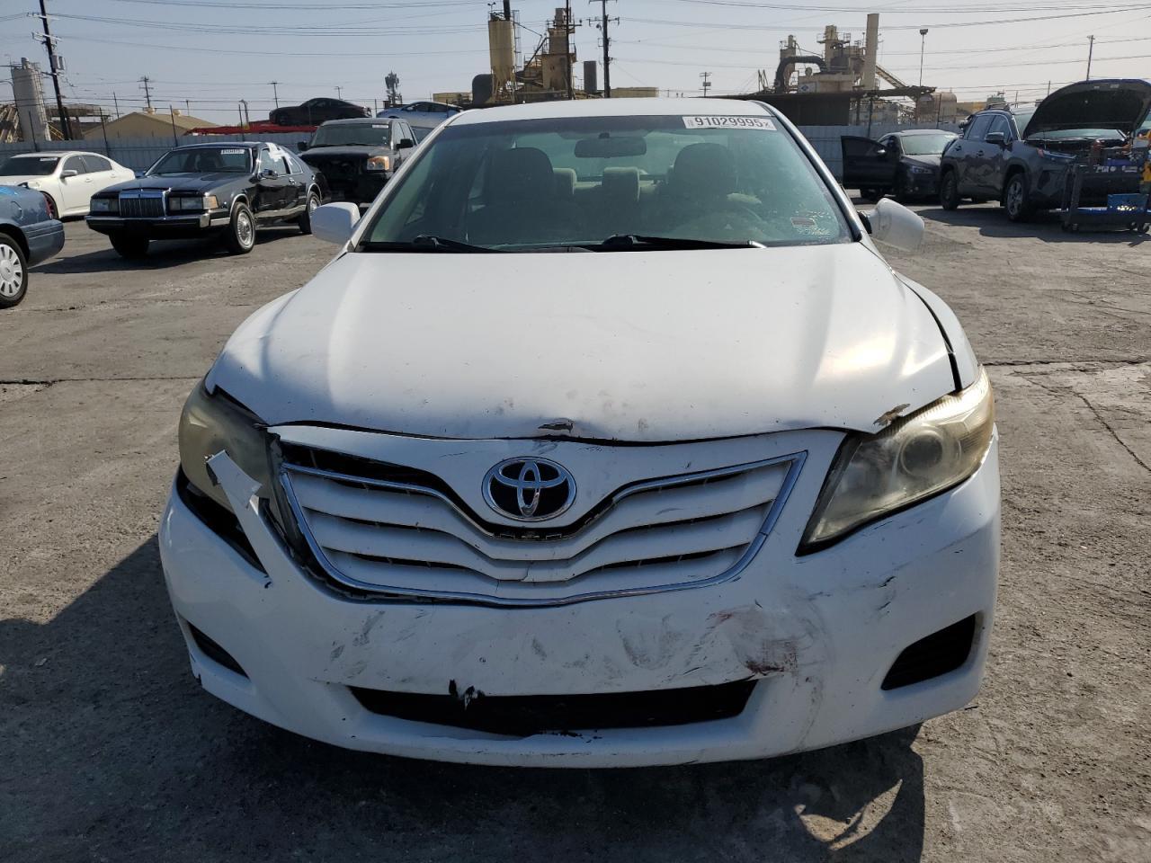 2011 Toyota Camry Base - Фото 5