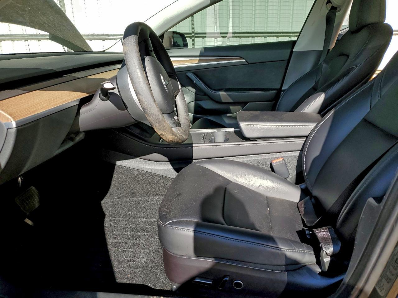 2023 Tesla Model 3 - Image 7