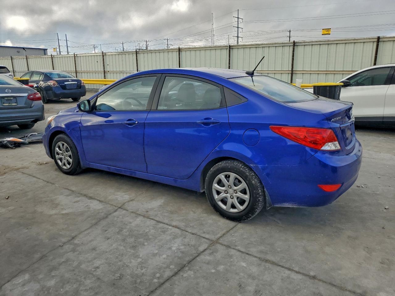 2012 Hyundai Accent - Image 2