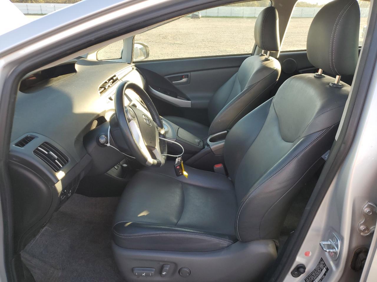 2015 Toyota Prius - Image 7