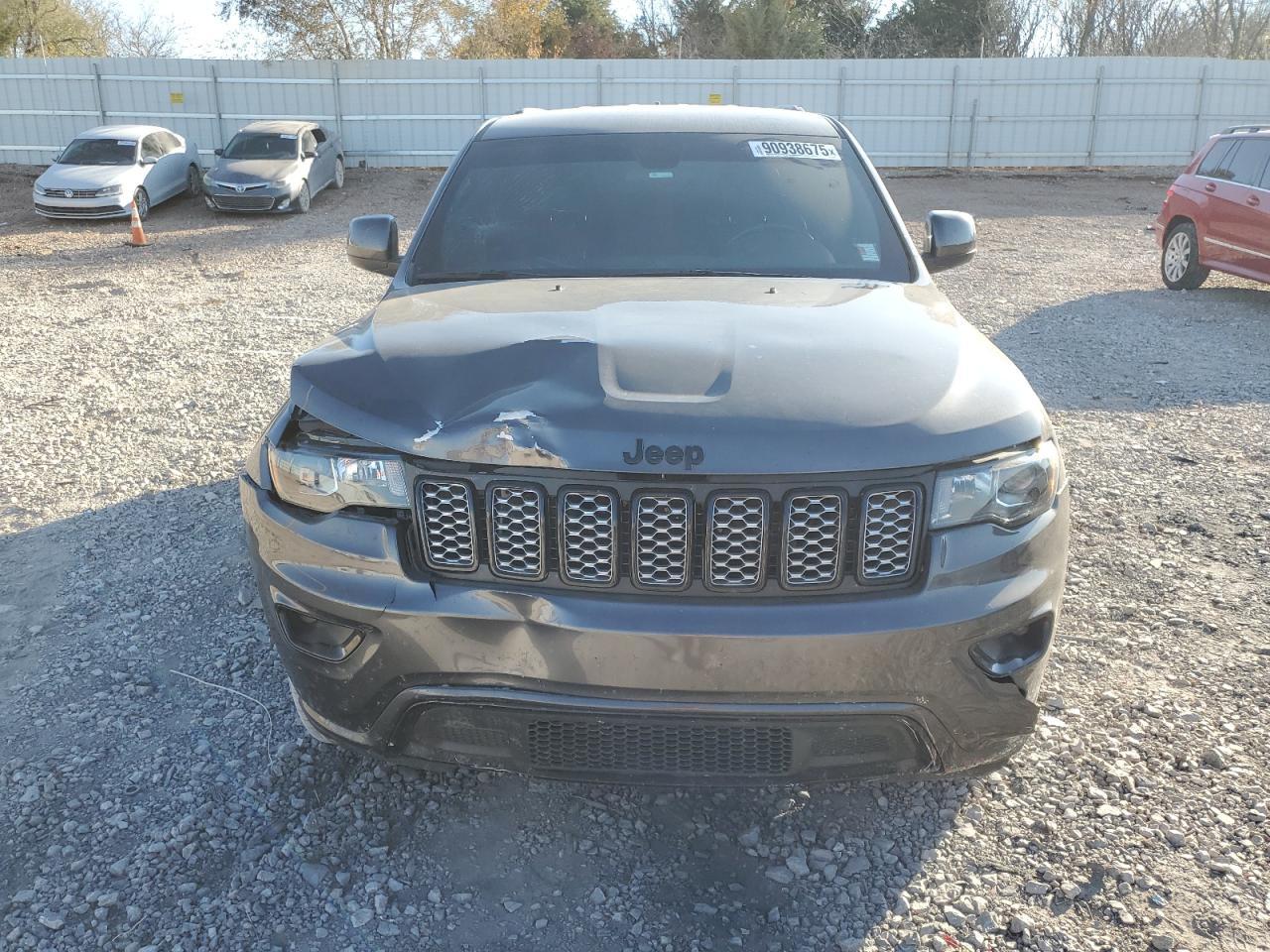 2021 Jeep Grand Cherokee Laredo - Image 5