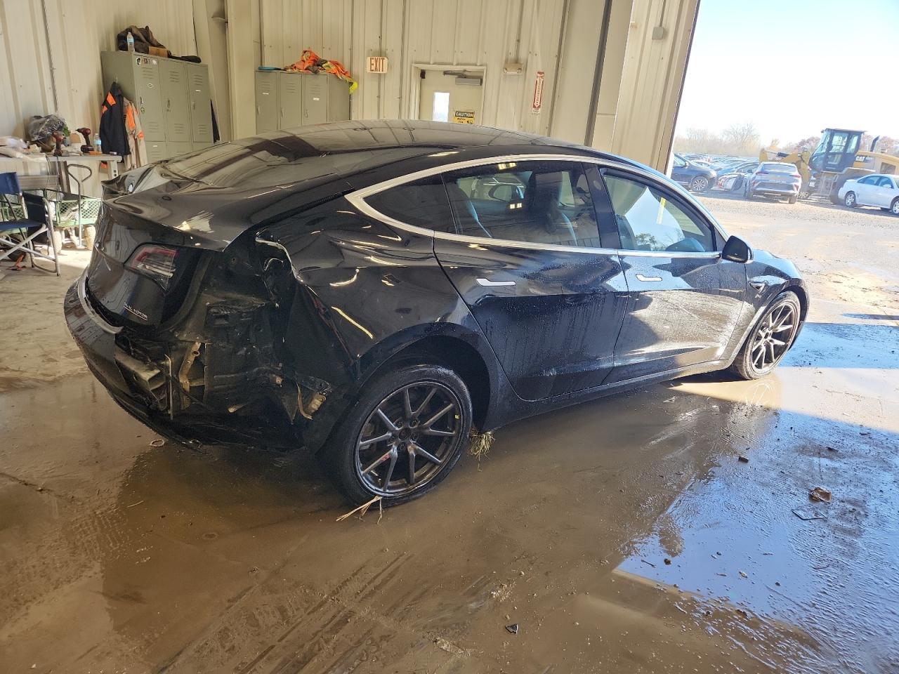 2019 Tesla Model 3 - Image 3