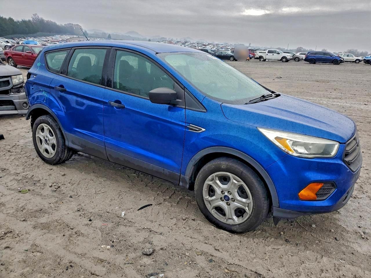 2017 Ford Escape S - Image 4