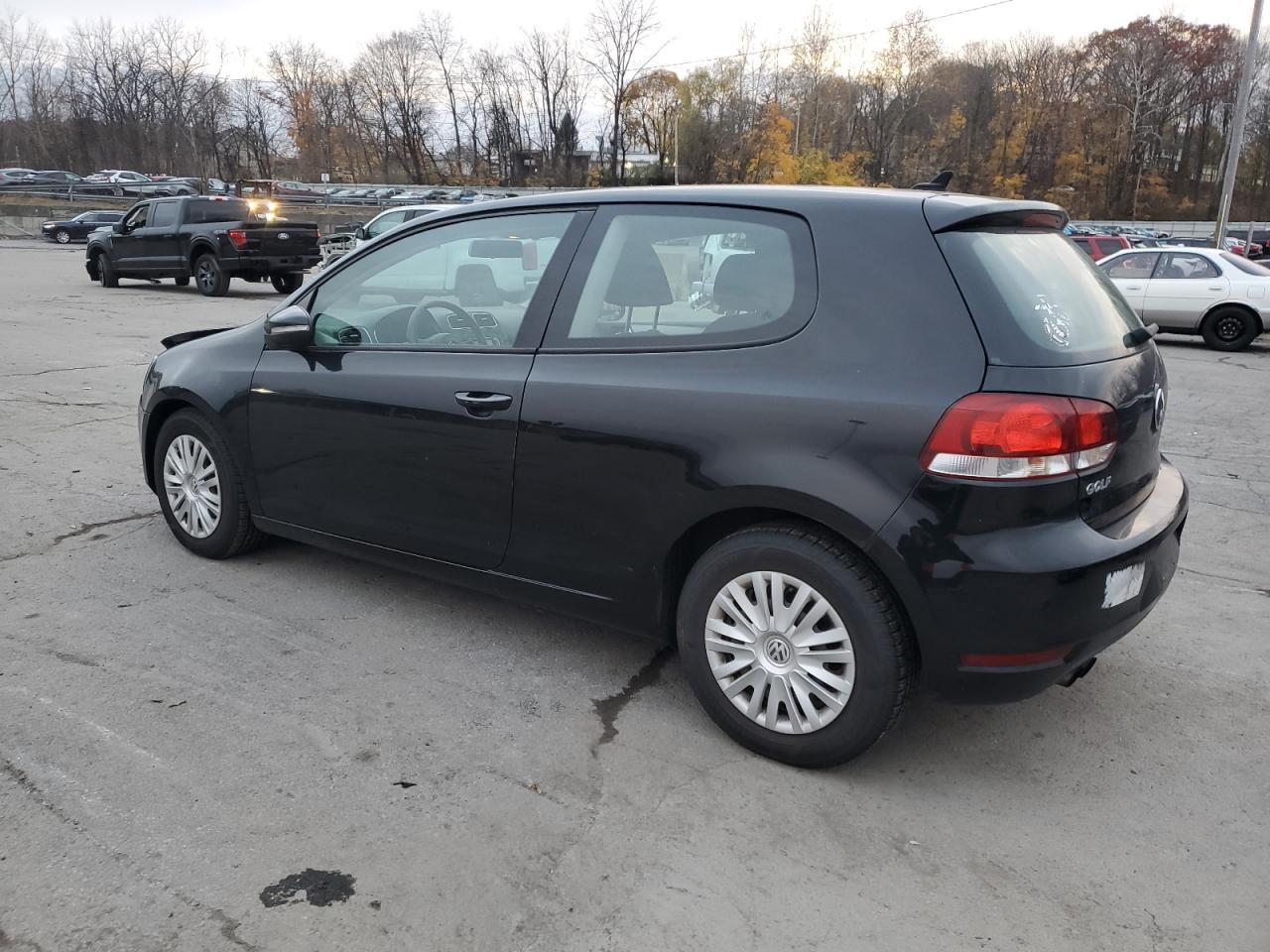 2012 Volkswagen Golf - Image 2