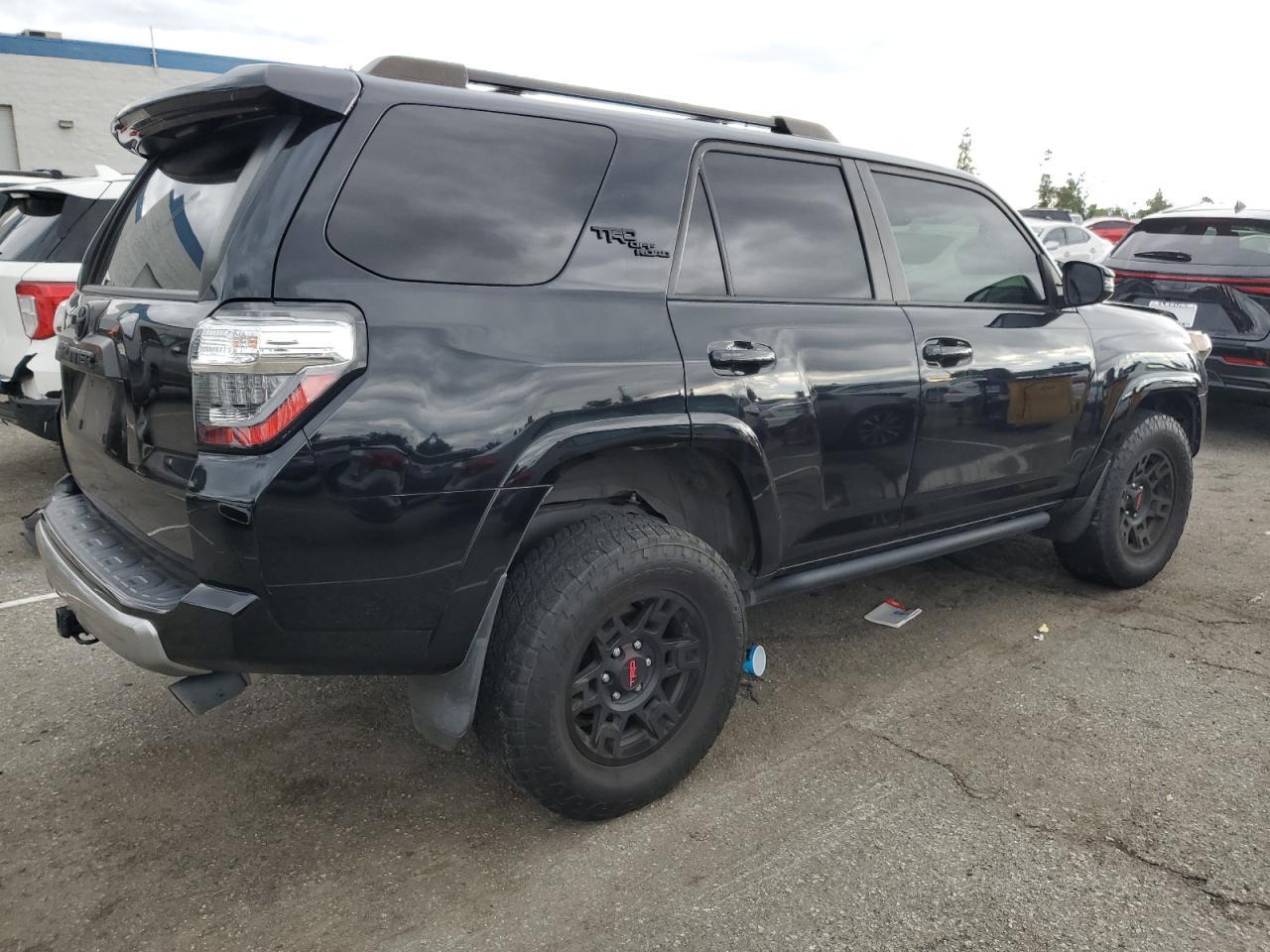 2022 Toyota 4Runner Sr5 Premium - Фото 3