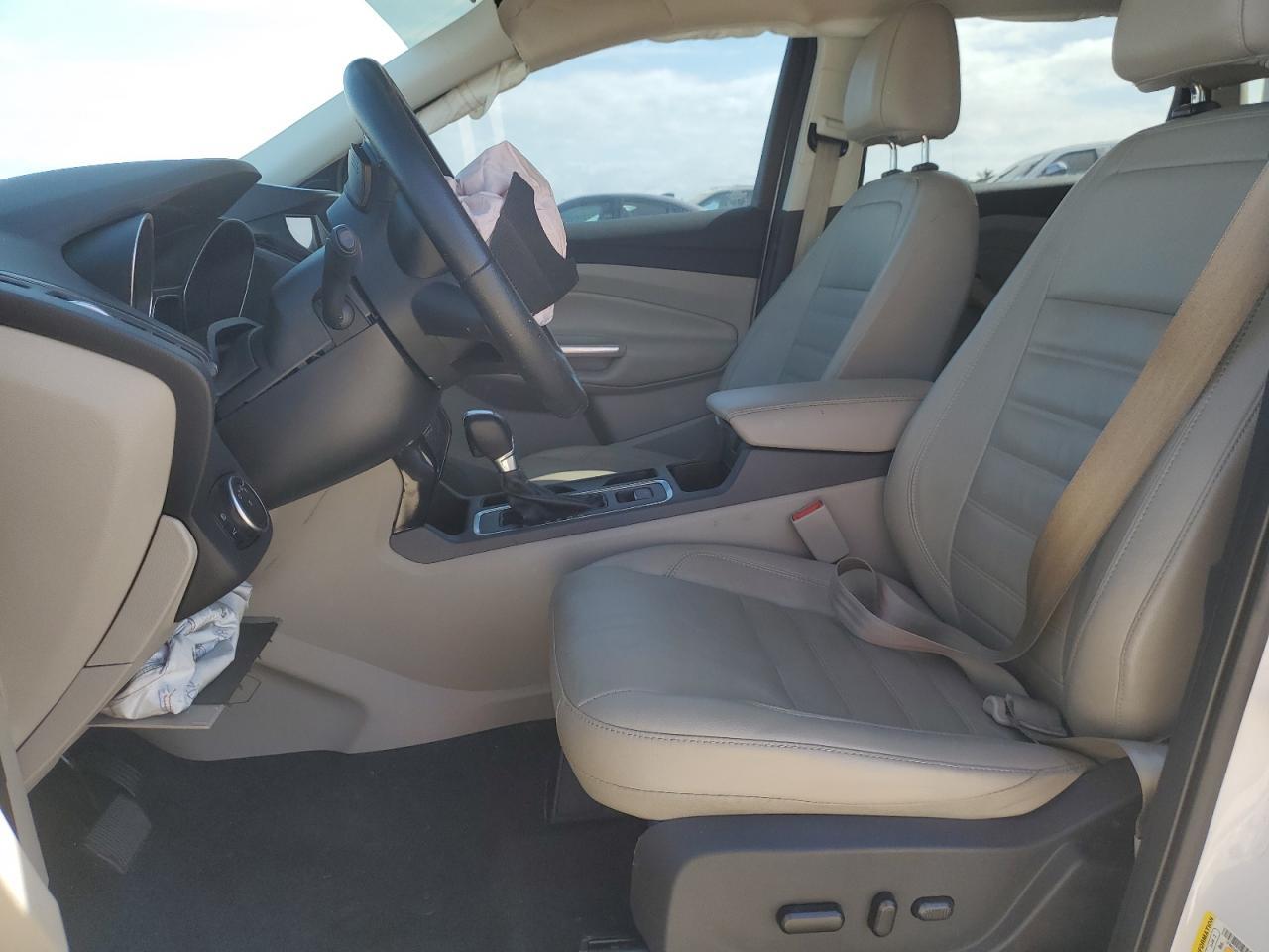 2017 Ford Escape Titanium - Image 7