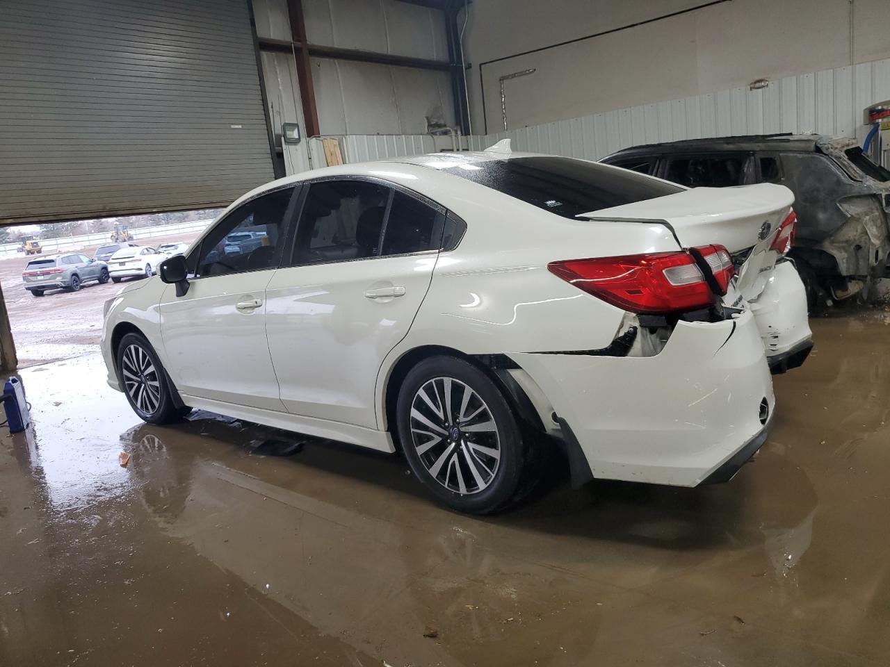 2018 Subaru Legacy 2.5I Premium - Фото 2