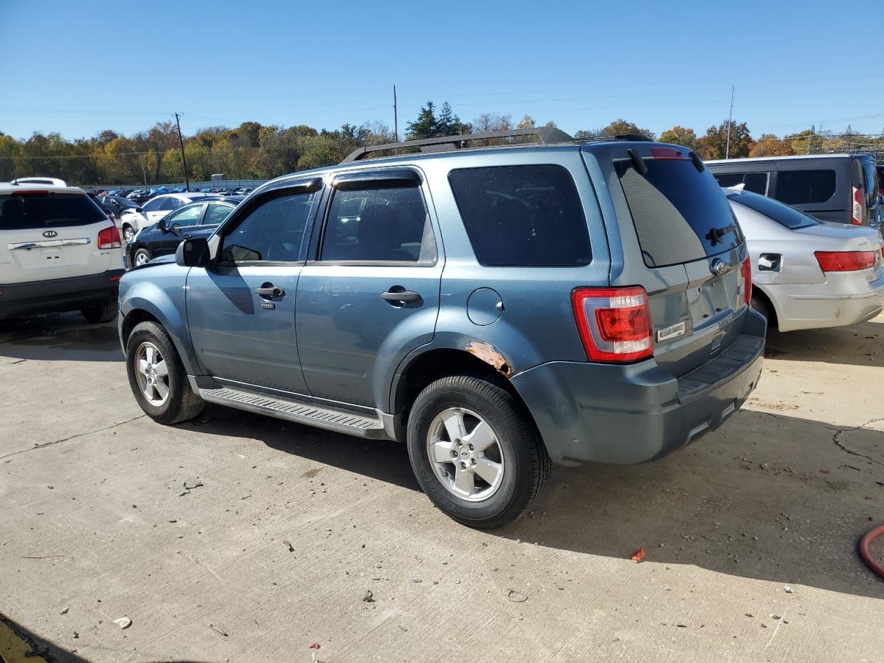 2010 Ford Escape Xlt - Фото 2