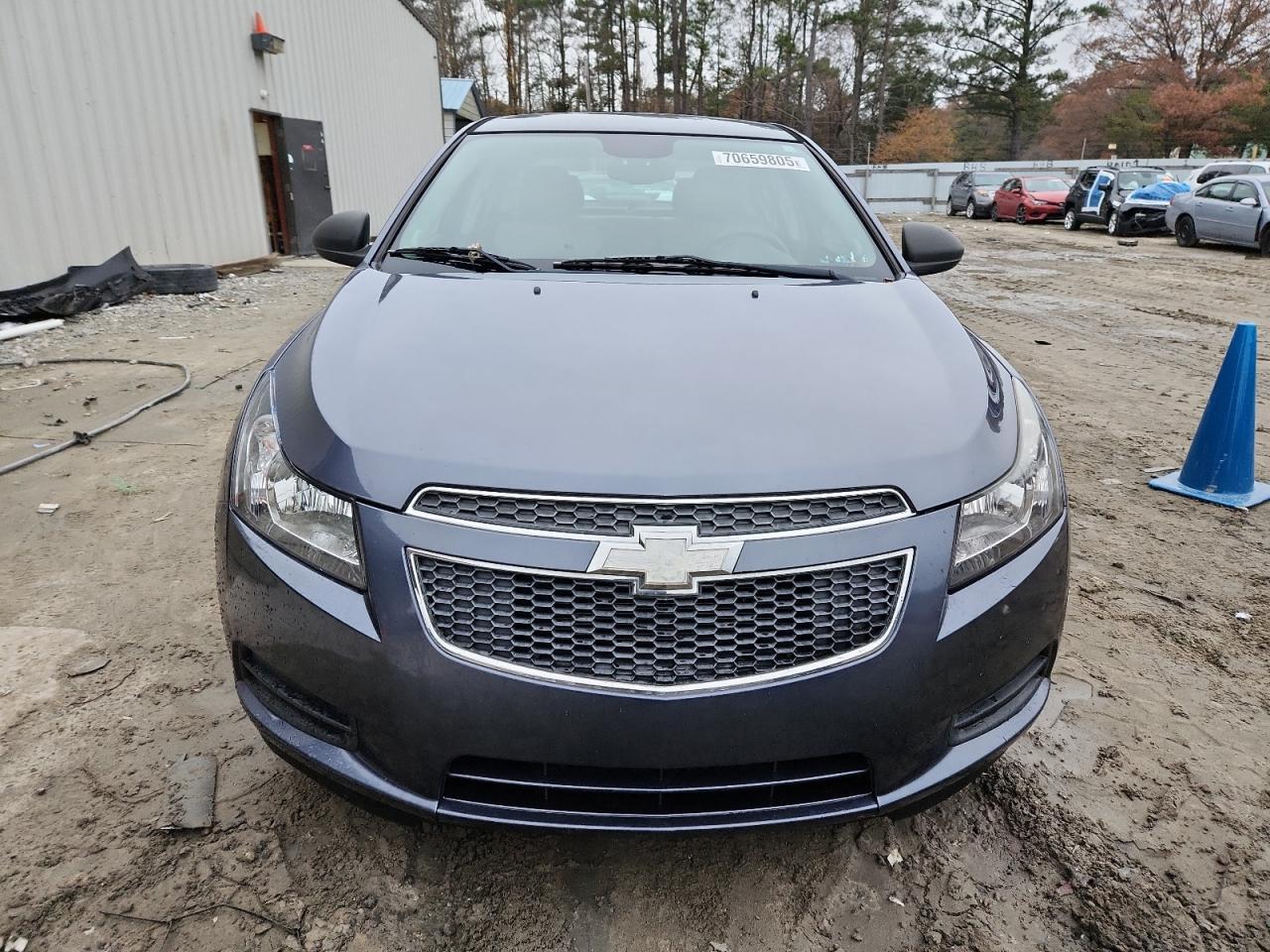 2013 Chevrolet Cruze Ls - Фото 5